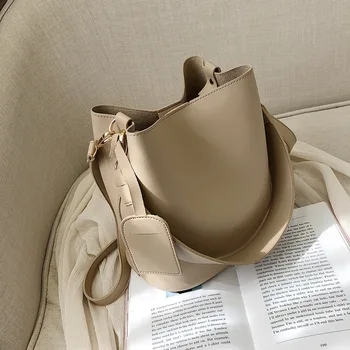 Çanta 2022 Yeni kadın Çantası PU deri omuz çantası Büyük Kapasiteli Çanta Moda Geniş Bant Kova Çanta Omuz askılı çanta  5